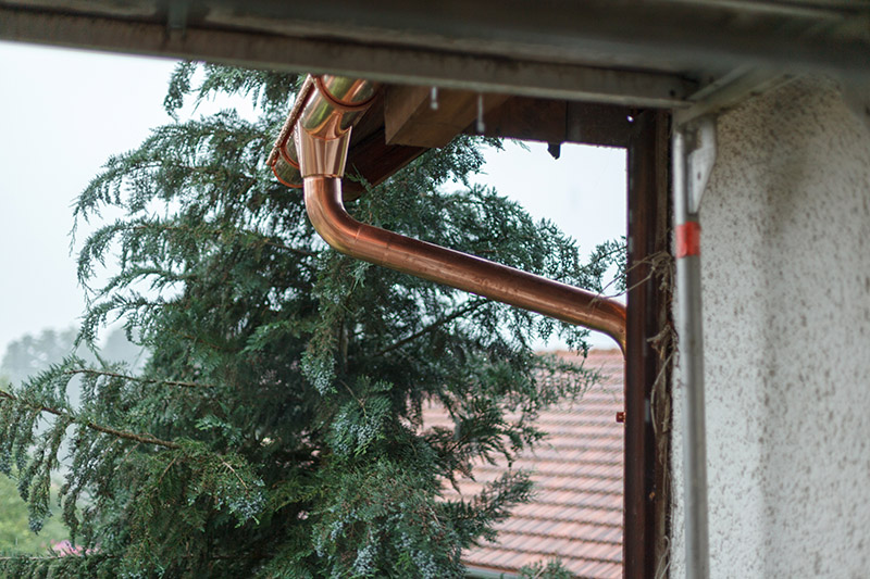 Quelles sont les options pour la rénovation des gouttières d'une habitation ? Dourdan